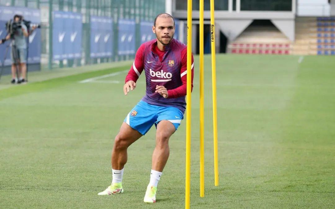 体育快讯(足球小组赛)圣文森特和格林纳丁斯较量肯尼亚比分追平时刻-条理讲解 体育快讯(足球小组赛)圣文森特和格林纳丁斯较量肯尼亚比分追平时刻-条理讲解