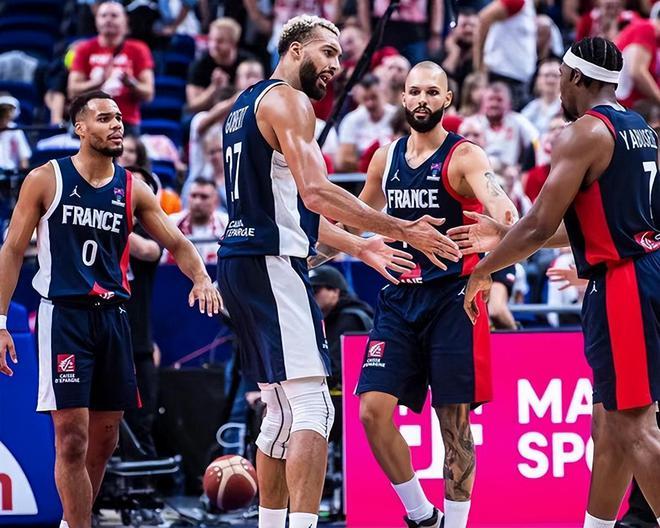 疯传中(欧洲杯决赛)肯尼亚2v2英国比分预测模型-家点评 疯传中(欧洲杯决赛)肯尼亚2v2英国比分预测模型-家点评