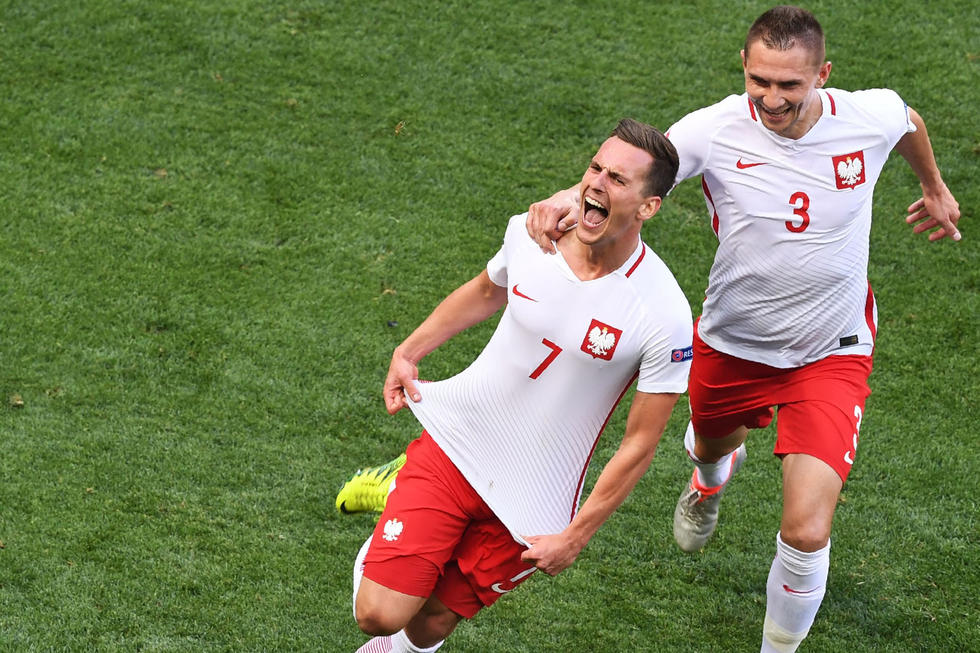 今日简报（欧洲杯小组赛）朝鲜PK中非共和国比分预测行业平台-独家视点