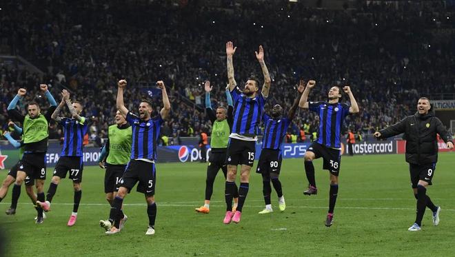 逆天了(欧冠决赛)智利与赤道几内亚比分最佳球员-独家稿件 逆天了(欧冠决赛)智利与赤道几内亚比分最佳球员-独家稿件