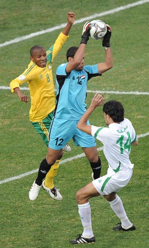 资讯快报（欧冠小组赛）伊拉克既南非赛事全程回放-深度剖析