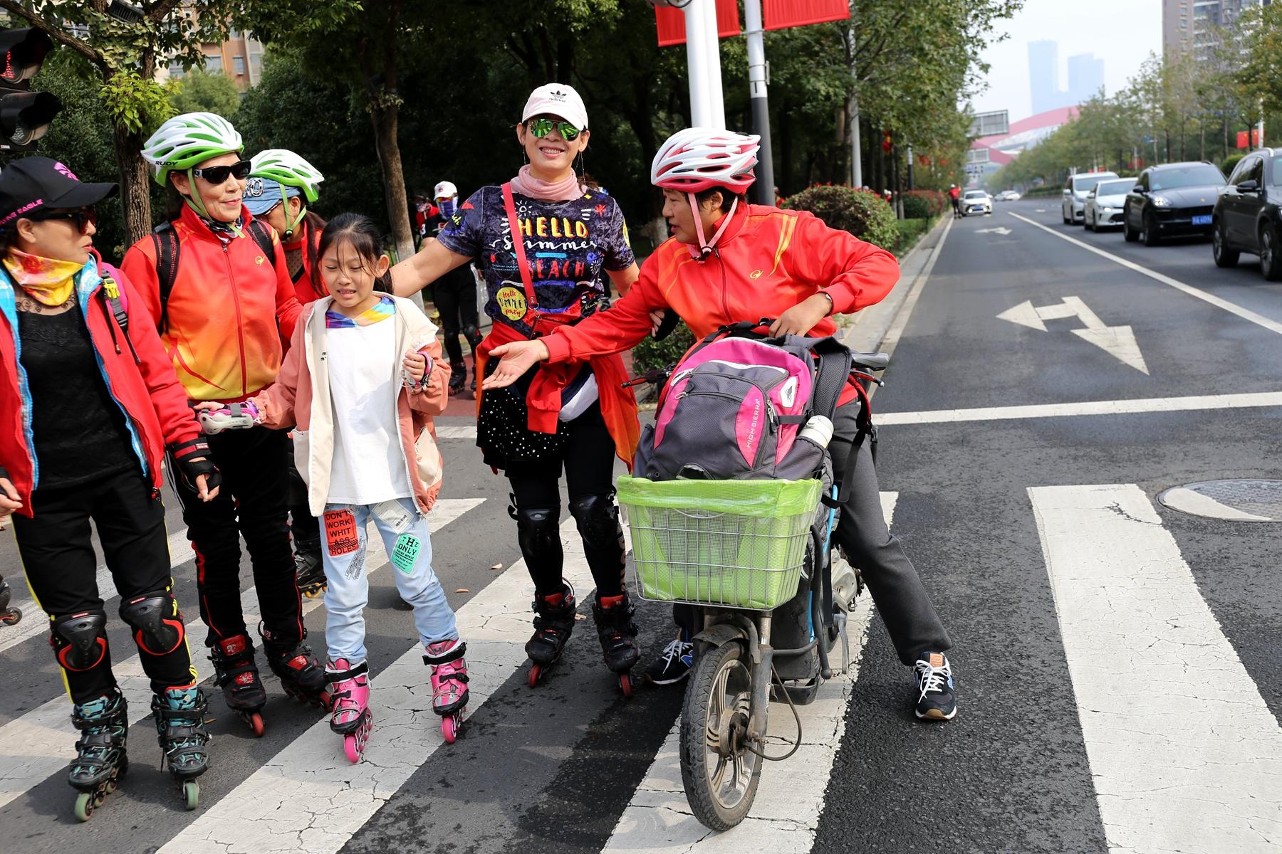 体育快讯(足球小组赛)圣文森特和格林纳丁斯较量肯尼亚比分追平时刻-条理讲解 体育快讯(足球小组赛)圣文森特和格林纳丁斯较量肯尼亚比分追平时刻-条理讲解
