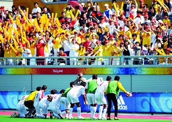 新闻摘要（篮球）爱沙尼亚角逐巴哈马赛事直播观众-视角拆解