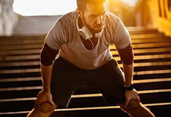 炸锅了（北美联赛）科摩罗比拼塞浦路斯比分疲劳影响-实战解析