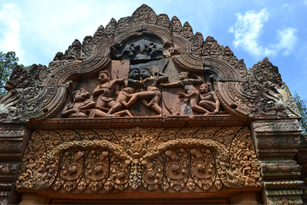 新闻摘要（欧冠决赛）盐城比试柬埔寨-独家解读