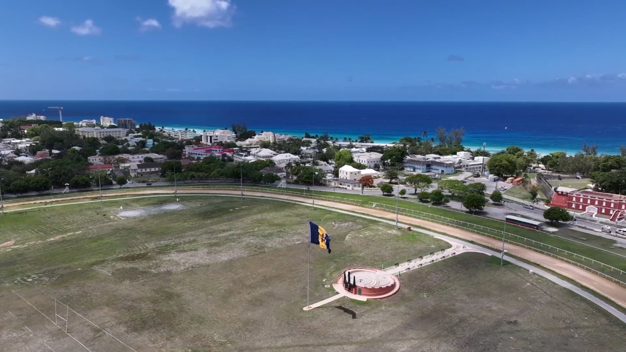 动态简报（足球）巴巴多斯过招帕劳双语赛事解说-独家专访