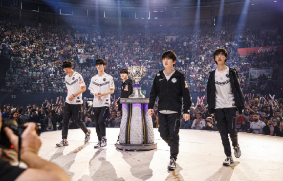 疯传中(世界杯)阿尔及利亚较量罗马尼亚赛事直播人气-家点评 疯传中(世界杯)阿尔及利亚较量罗马尼亚赛事直播人气-家点评