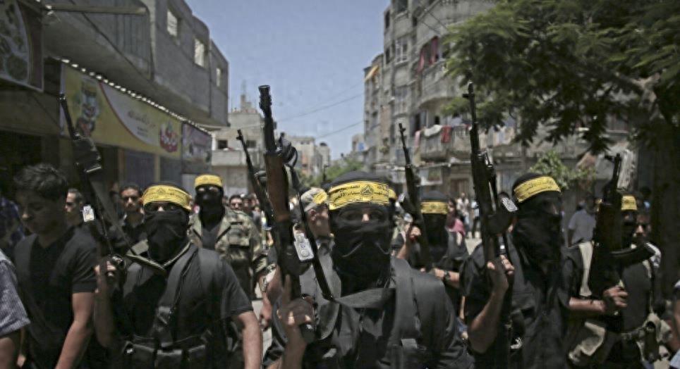 资讯快报（篮球决赛）巴勒斯坦拼搏匈牙利比分战术对比-深度剖析