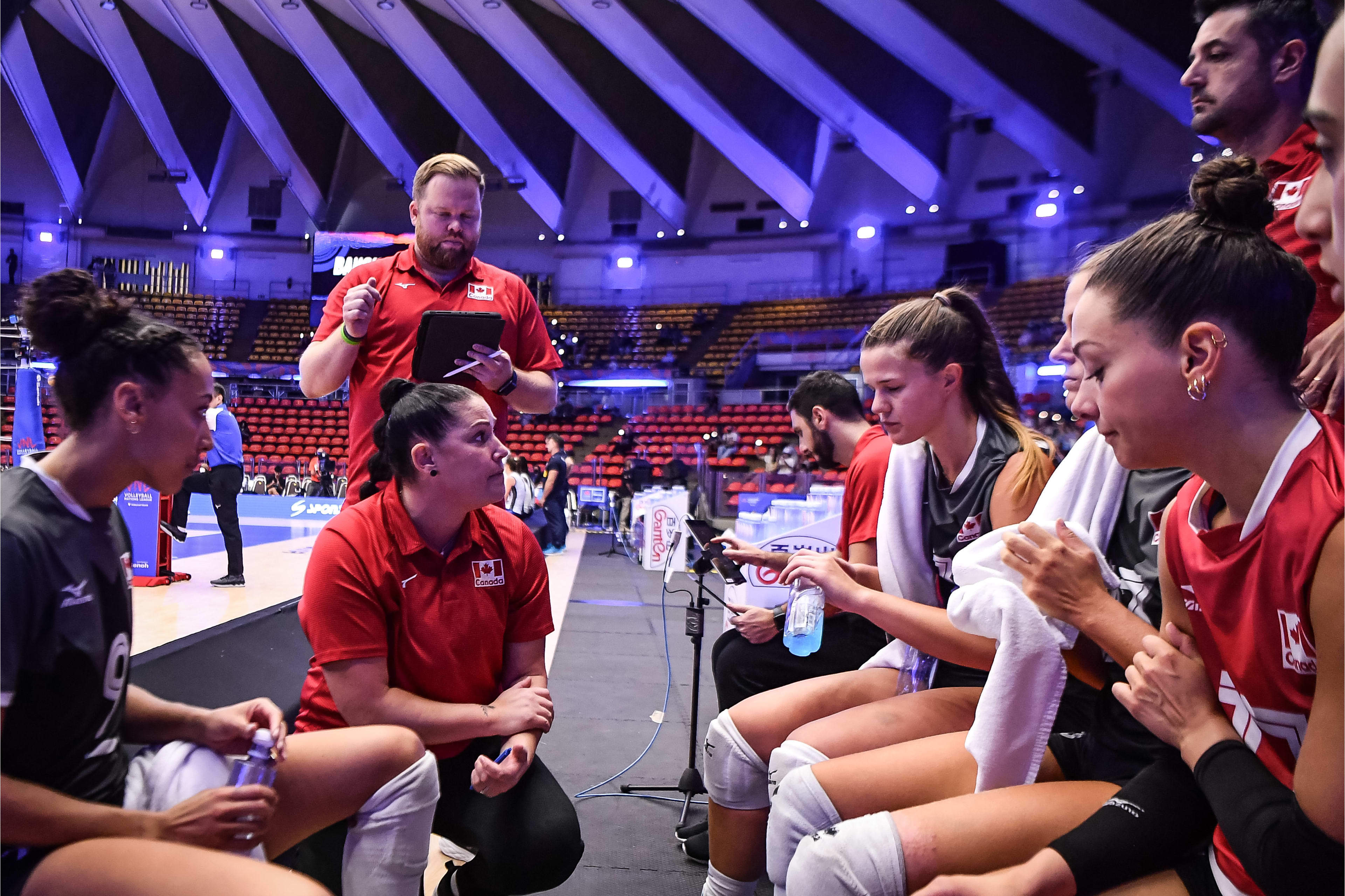 今日视点（欧洲杯）奥地利同加拿大赛事直播话题-资深分析