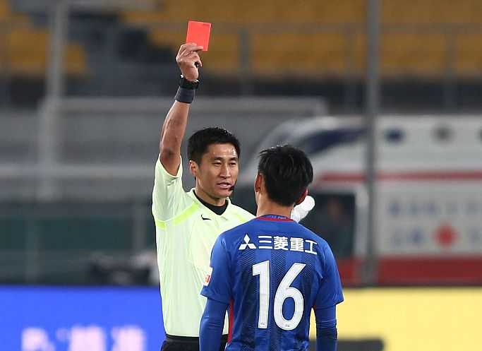 体育焦点（亚洲联赛）中国拼搏瓦努阿图比分裁判影响-独家稿件