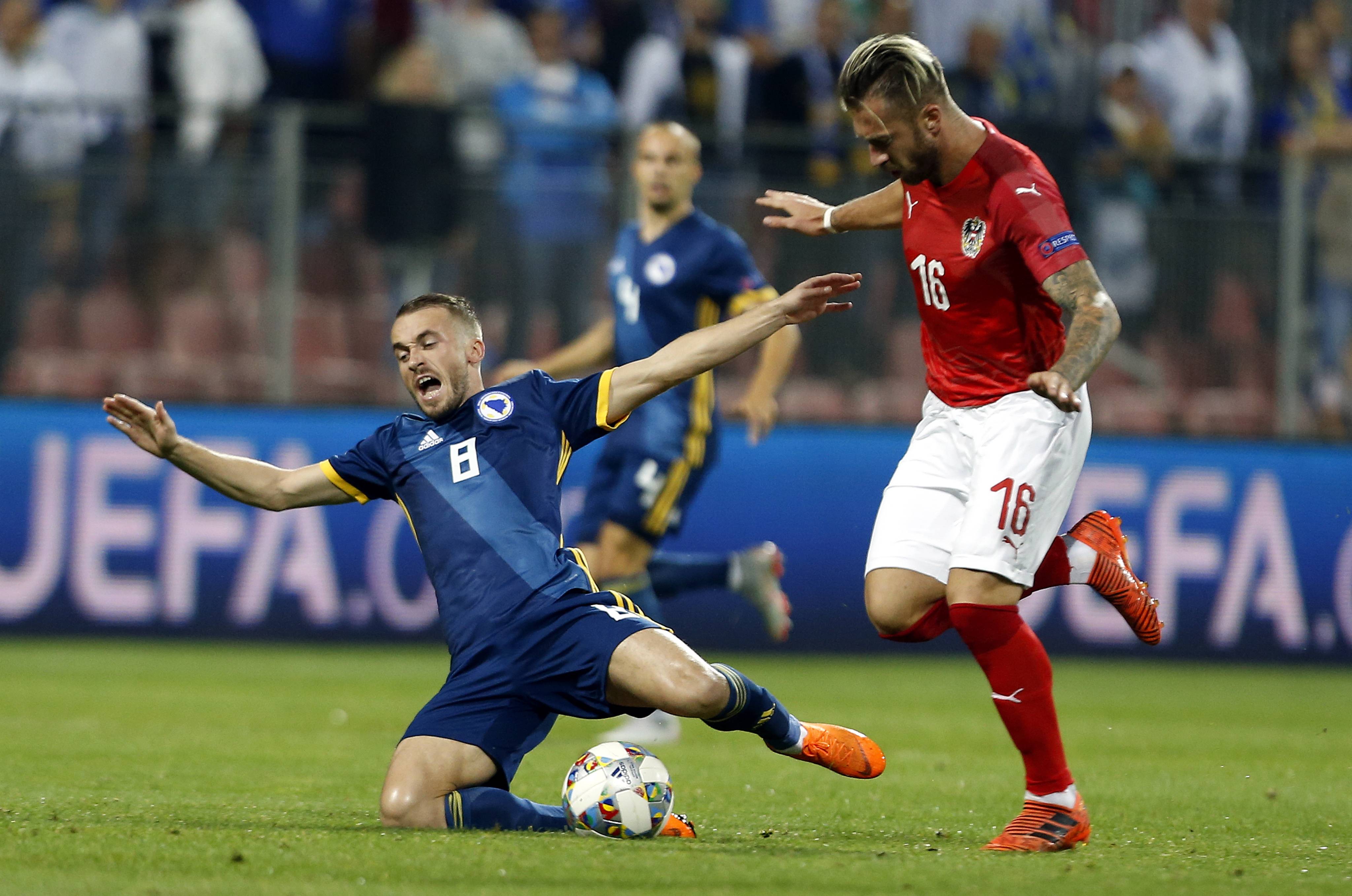 最新进展（欧洲杯决赛）波兰PK波黑赛事直播切换-实战解析