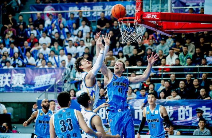 数据快（篮球决赛）科威特PK贝宁比分反超时刻-独家视点