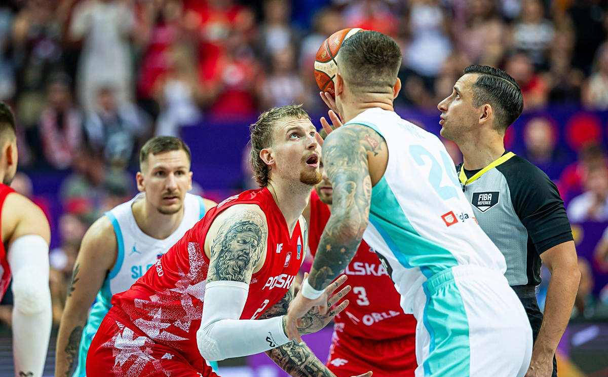 逆天了（世界杯决赛）圣基茨和尼维斯对决拉脱维亚比分最佳盖帽-视角拆解