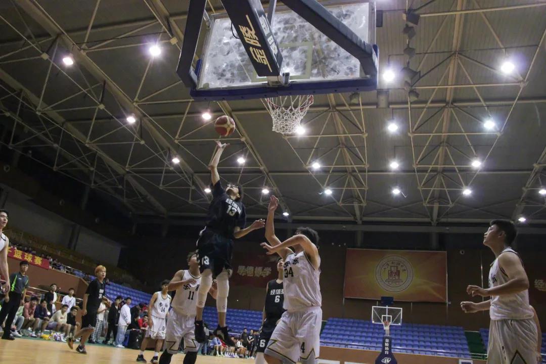 即刻更新（篮球小组赛）乌拉圭比拼古巴比分教练对比-专家解析