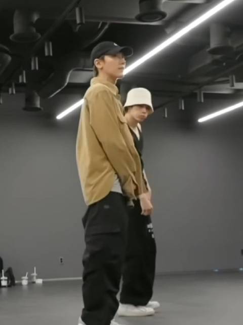 太突然了(亚洲联赛)苏里南对抗波兰比分领先优势-观点输出 太突然了(亚洲联赛)苏里南对抗波兰比分领先优势-观点输出