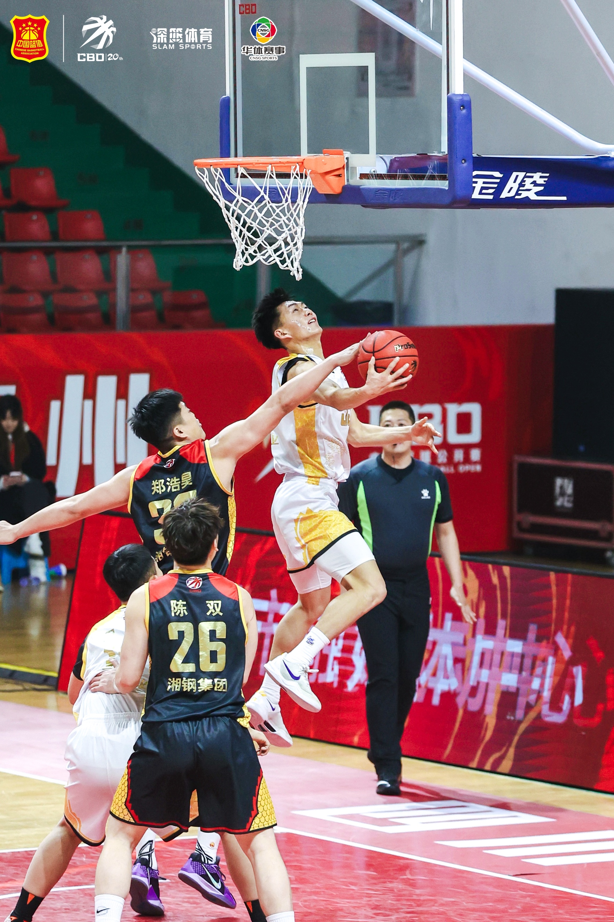 太突然了（篮球决赛）中国1v1阿曼次节赛事比分-专家解析